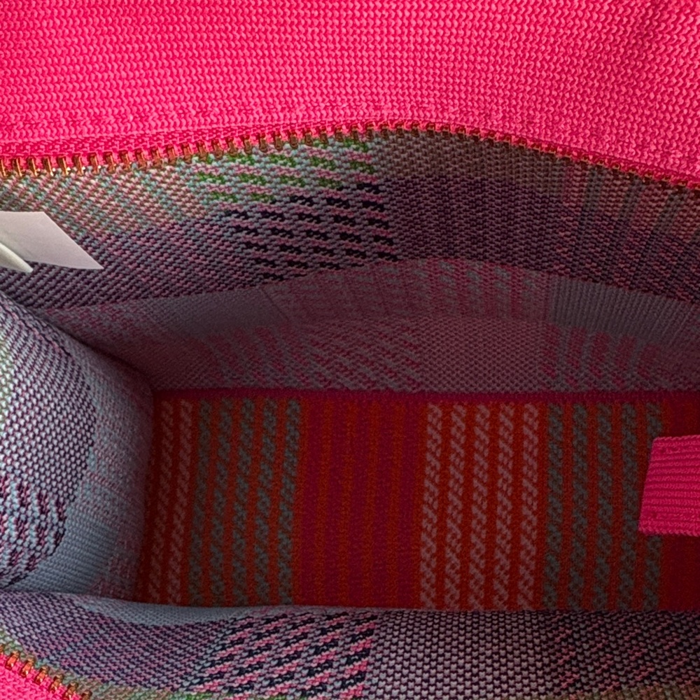 Kate Spade x Target Plaid knit Crossbody Bag. - Picture 3 of 6